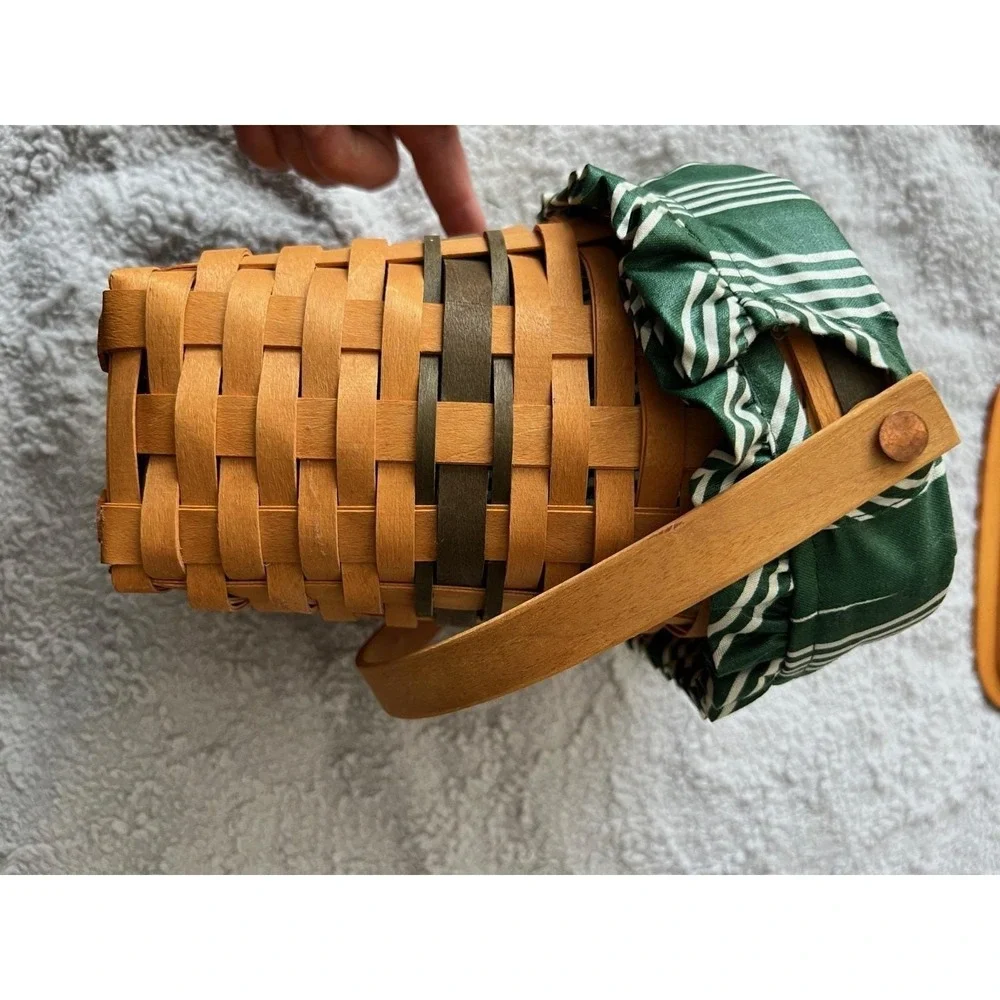 1998 Longaberger Glad Tidings Christmas Basket, Liner,‎ Protector, Green Weave